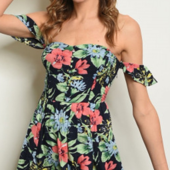 LAST 1! XS! NAVY FLORAL ROMPER JUMPSUIT - Picture 2 of 5